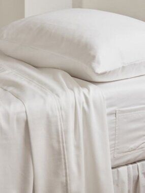 Dormify Full Sheet Set - White; 100% Cotton; 300 Thread Count, Side Pocket